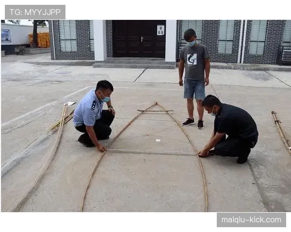 非法用手防守该如何判定？常见判罚场景解析