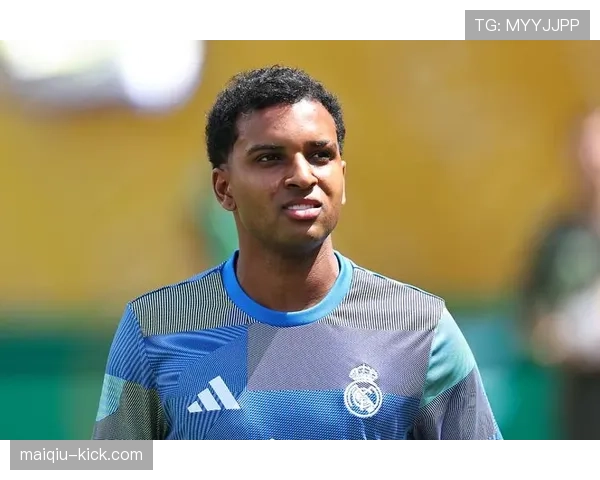 罗德里戈连续盘带突破改变比赛，为皇马关键战制造绝杀机会。